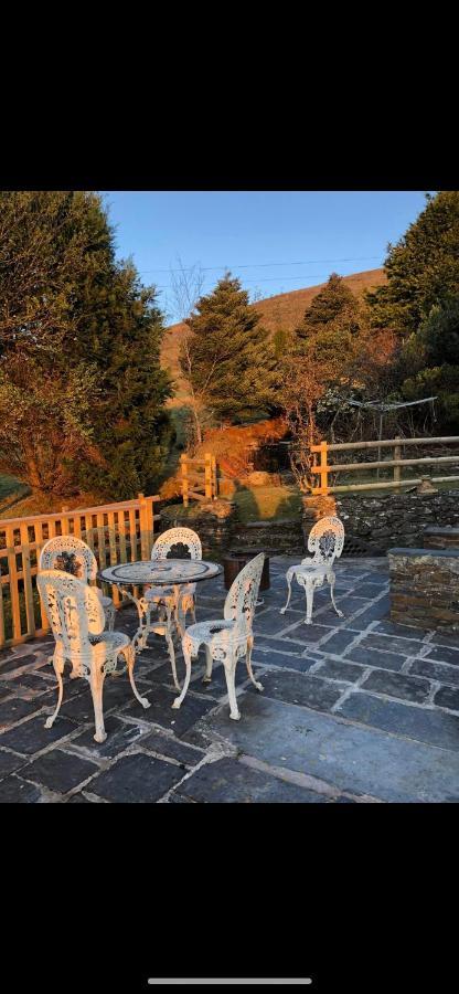 Вилла Beautiful Secluded Farmhouse With Hot Tub Бармут Экстерьер фото