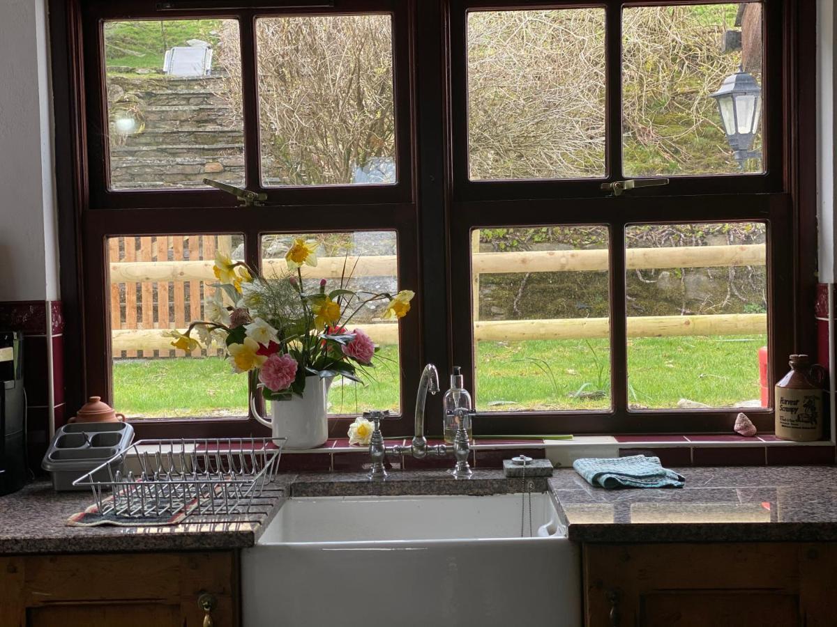Вилла Beautiful Secluded Farmhouse With Hot Tub Бармут Экстерьер фото